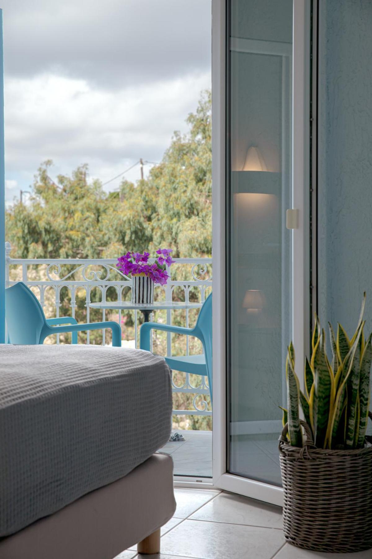 Aneroussa Beach Hotel Batsíon Exteriér fotografie