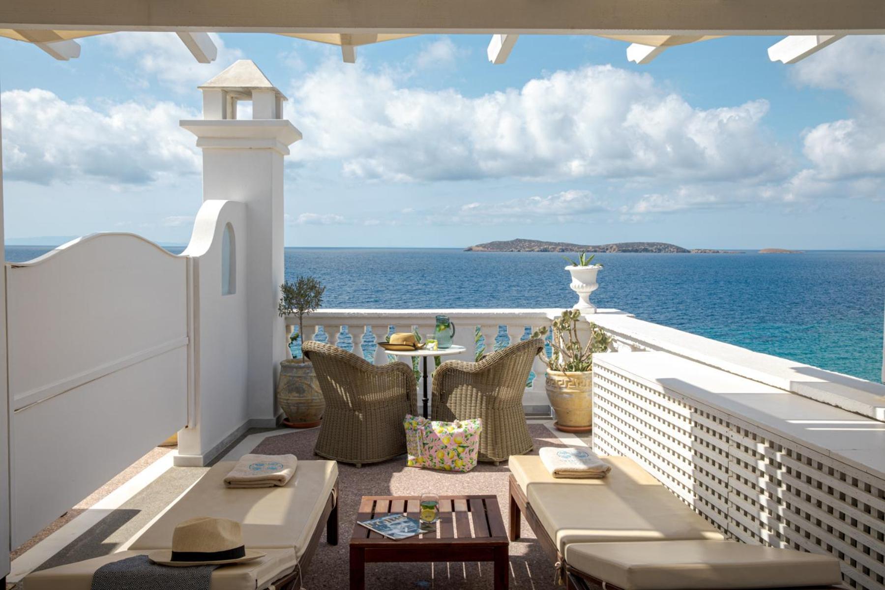 Aneroussa Beach Hotel Batsíon Exteriér fotografie