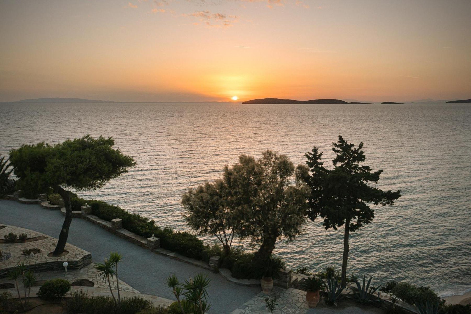 Aneroussa Beach Hotel Batsíon Exteriér fotografie