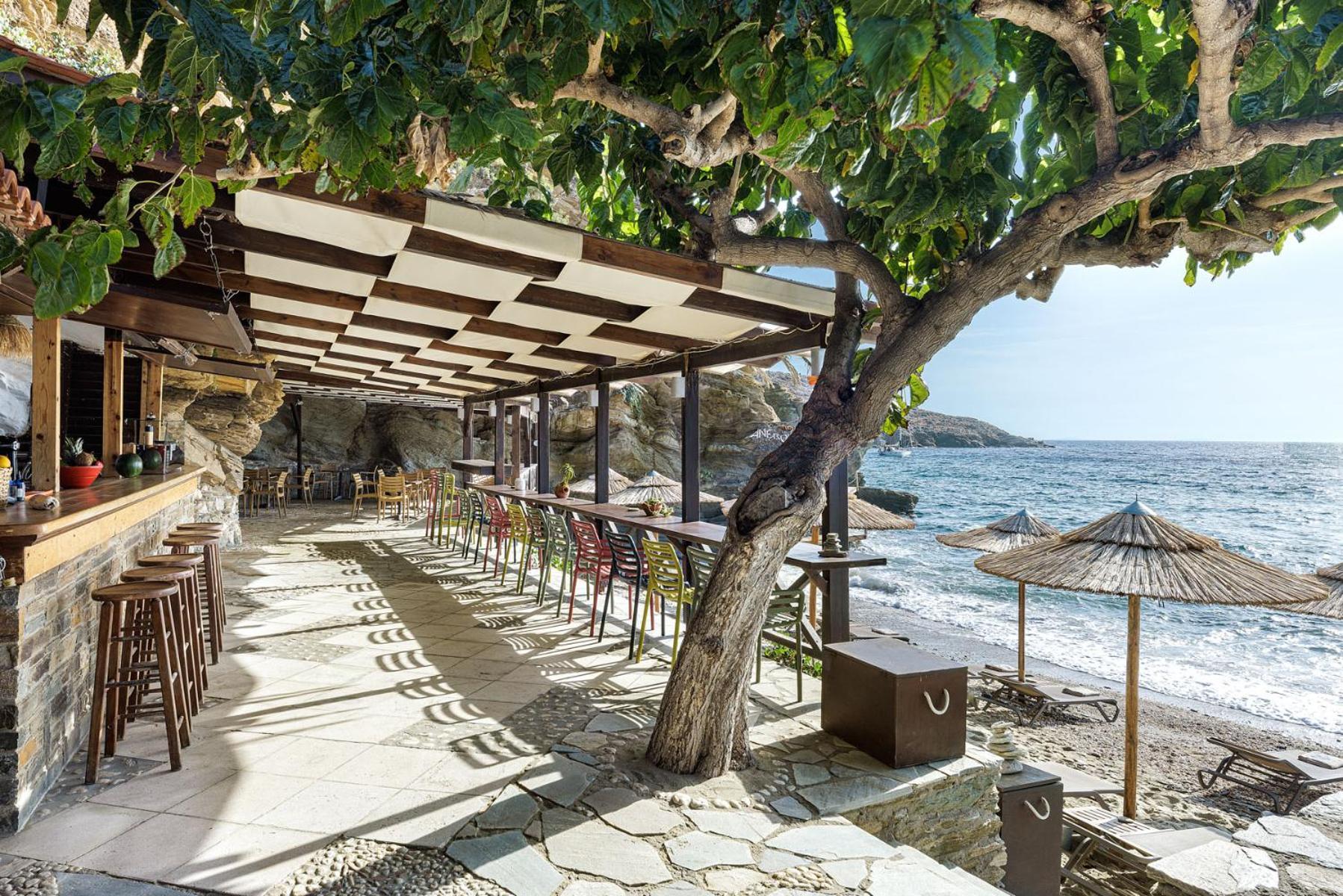 Aneroussa Beach Hotel Batsíon Exteriér fotografie