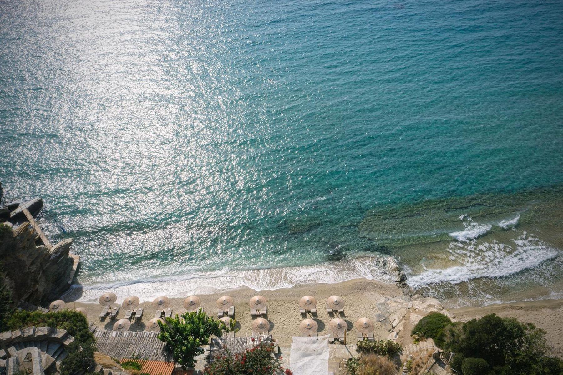 Aneroussa Beach Hotel Batsíon Exteriér fotografie