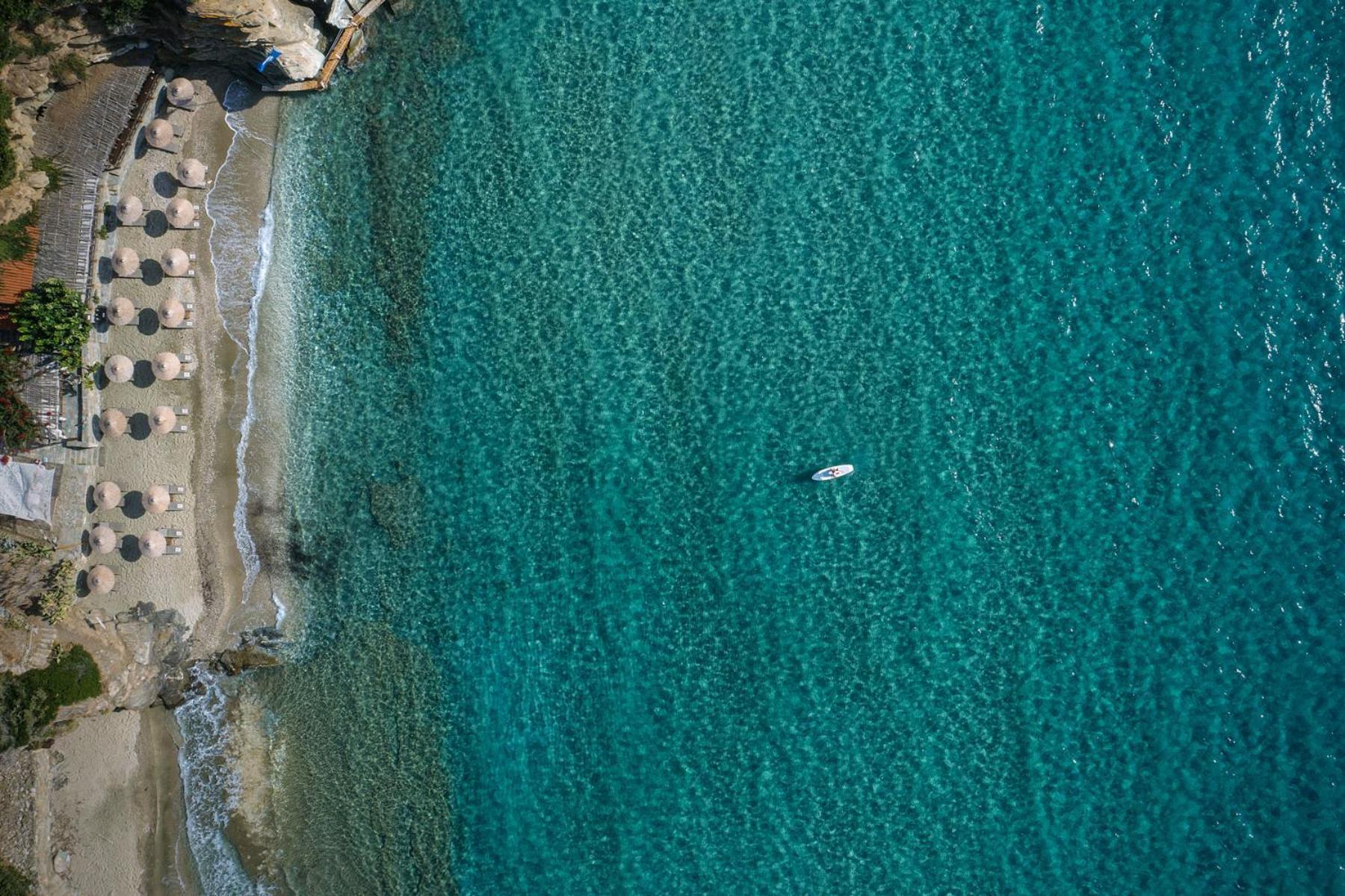 Aneroussa Beach Hotel Batsíon Exteriér fotografie